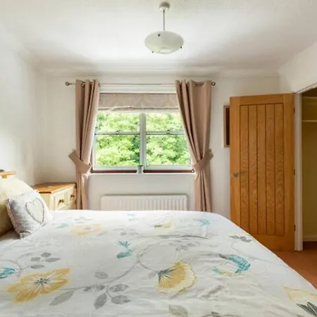 River View Cottage, In Center *